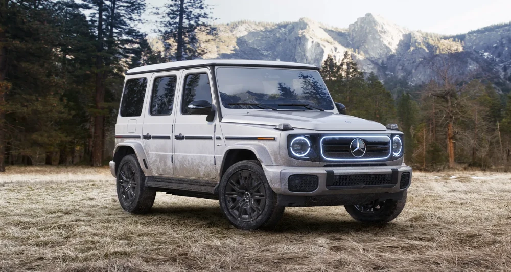 White Mercedes G wagon